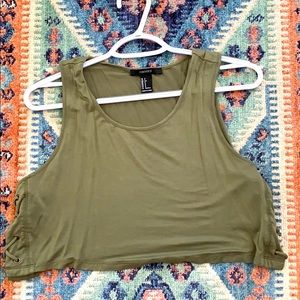 Cropped green tank top